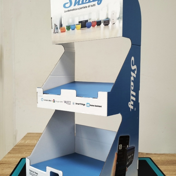 13. Materiale Espositivo e Marketing